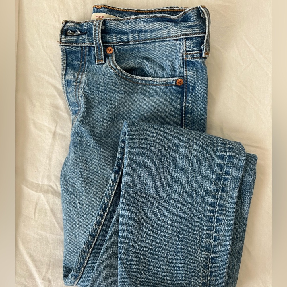 Levi Wedgie Straight Jeans Size 26